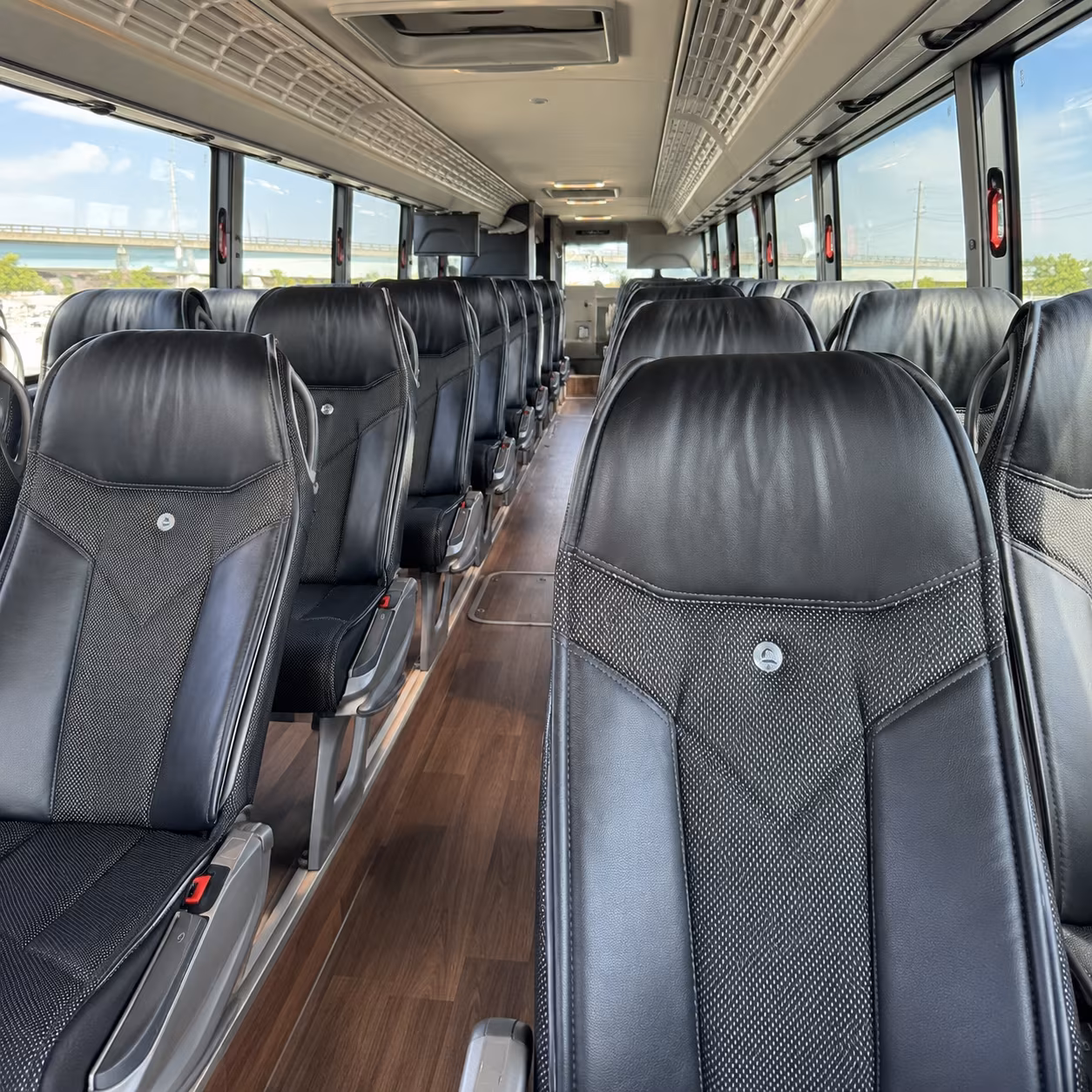 laguardia airport charter bus rentals and group shuttle services