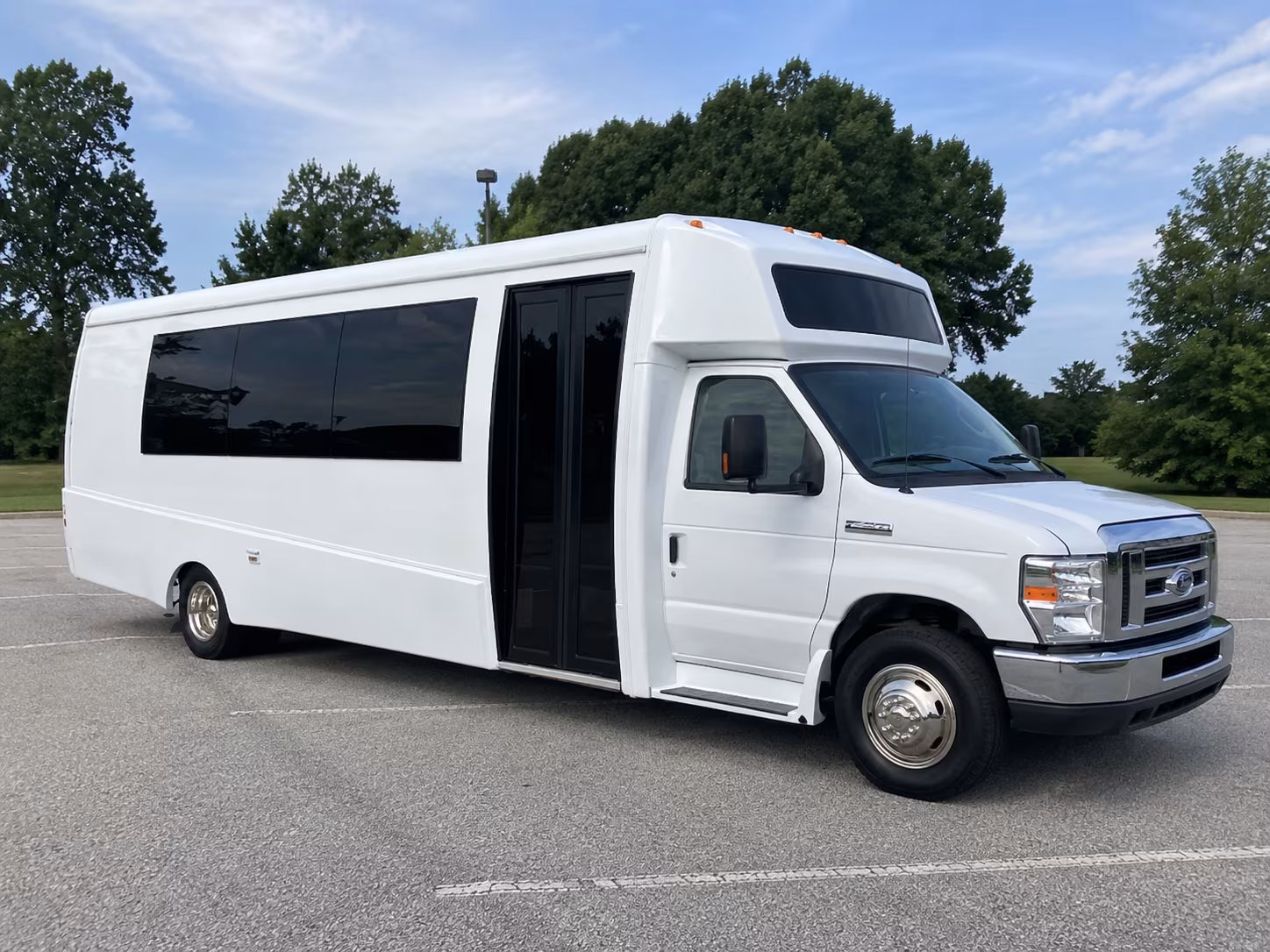 new york city 18 passenger party bus