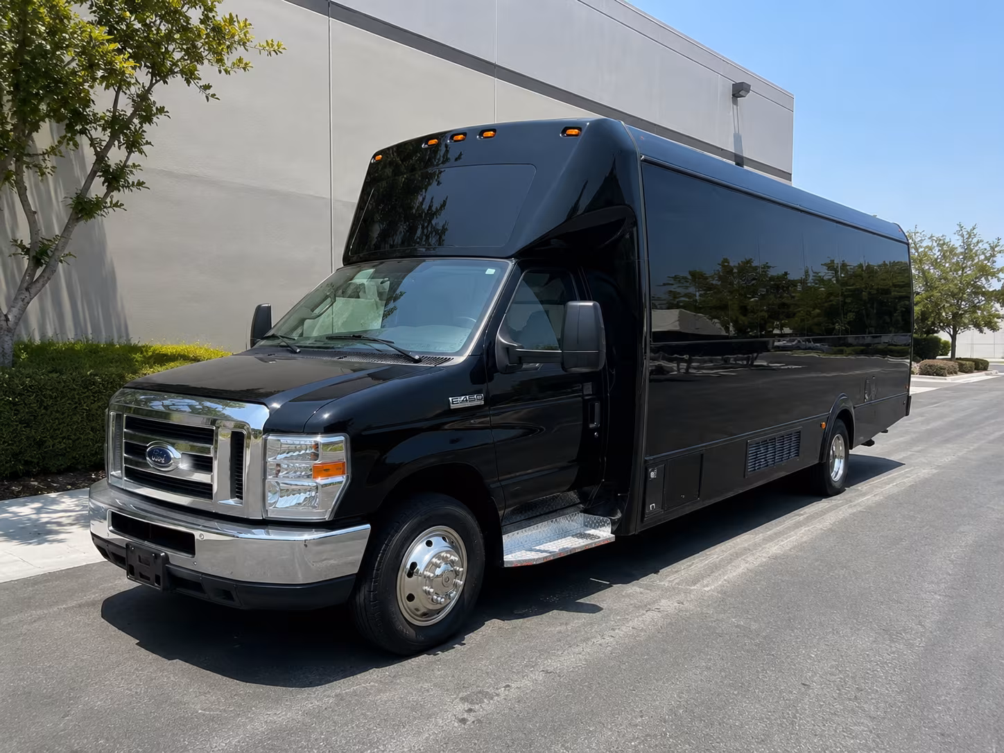party buses for prom night across brooklyn and queens